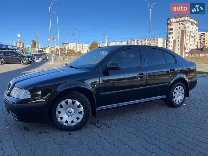 Лифтбек Skoda Octavia 2010 в 