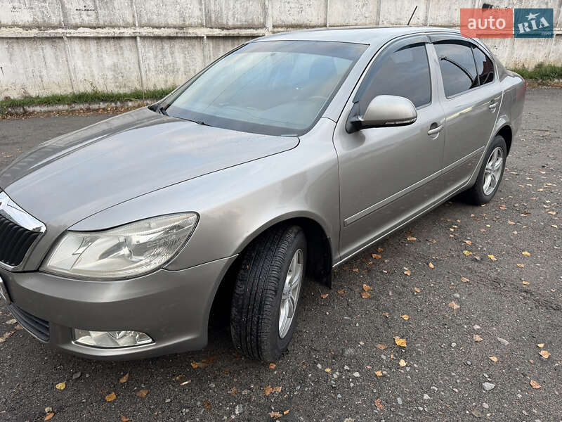 Лифтбек Skoda Octavia 2010 в Павлограде фото 3 Лифтбек Skoda Octavia 2010 в Павлограде