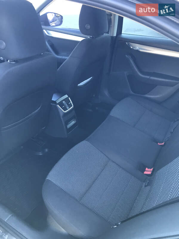 Ліфтбек Skoda Octavia 2014 в Кам'янець-Подільському фото 8 Ліфтбек Skoda Octavia 2014 в Кам'янець-Подільському