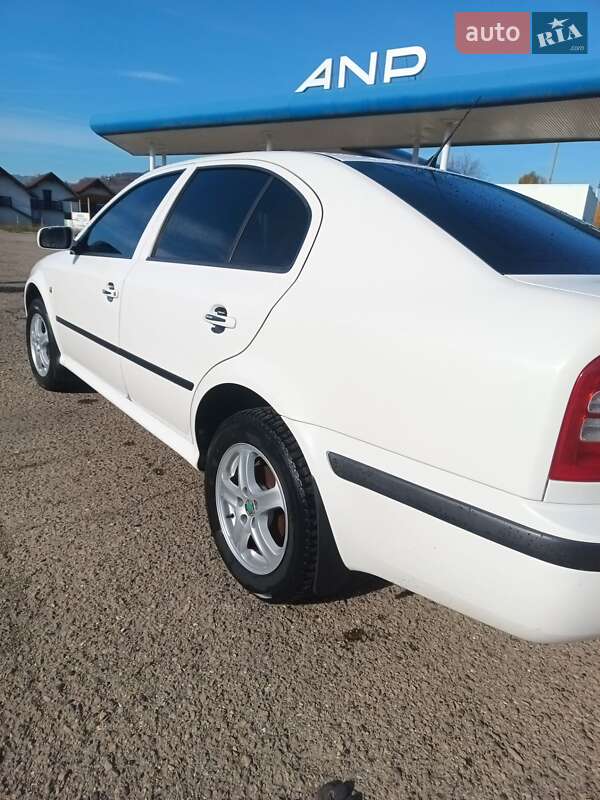 Ліфтбек Skoda Octavia 2008 в Вижниці