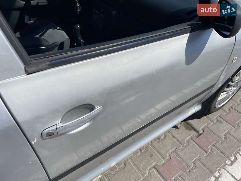 Лифтбек Skoda Octavia 2009 в Одессе фото 3 Лифтбек Skoda Octavia 2009 в Одессе