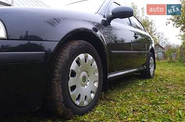 Лифтбек Skoda Octavia 2010 в 
