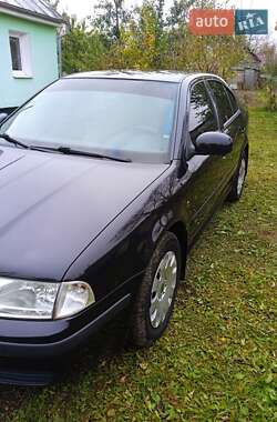 Лифтбек Skoda Octavia 2010 в 