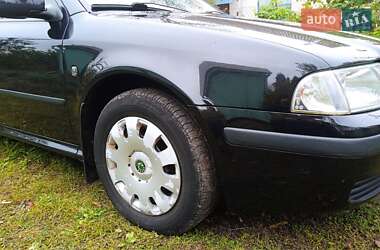 Лифтбек Skoda Octavia 2010 в 