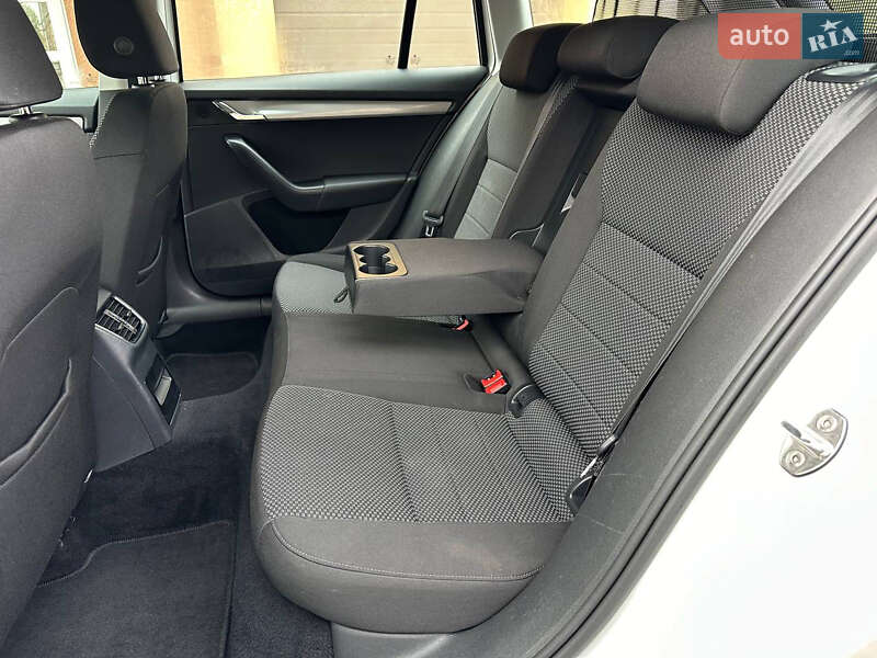 Универсал Skoda Octavia 2016 в Тернополе фото 55 Универсал Skoda Octavia 2016 в Тернополе