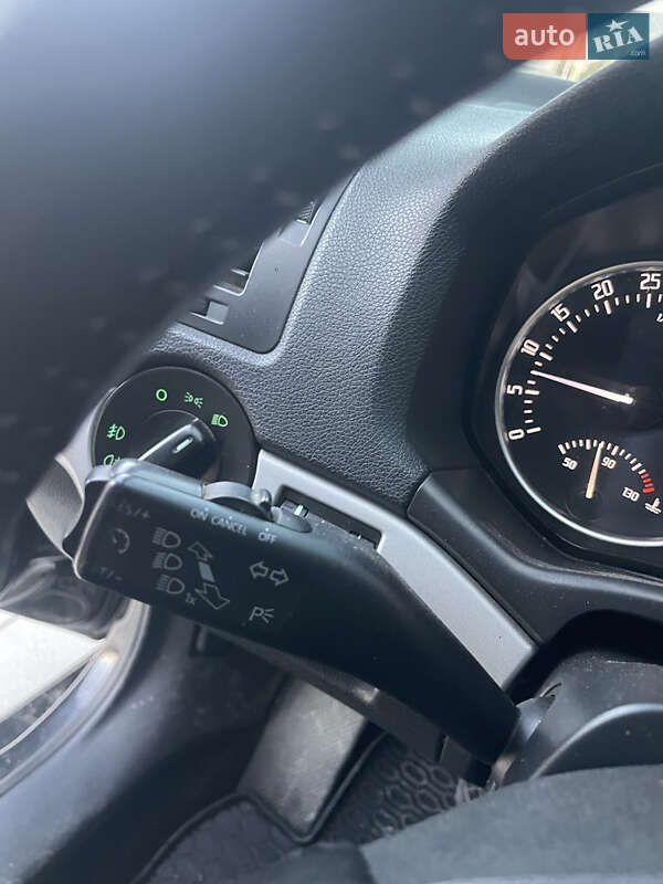 Лифтбек Skoda Octavia 2012 в Виноградове фото 15 Лифтбек Skoda Octavia 2012 в Виноградове