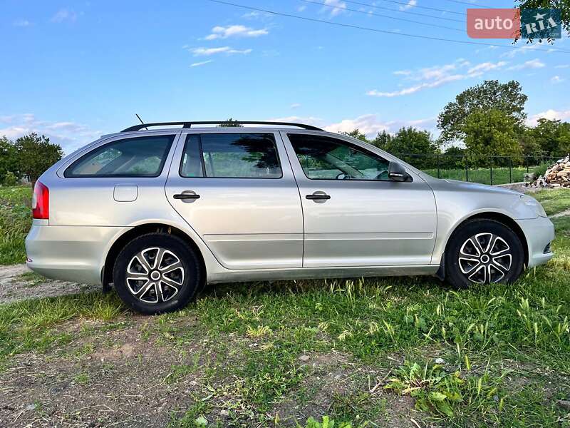 Универсал Skoda Octavia 2011 в Дашеве