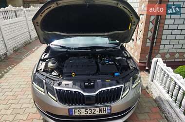 Універсал Skoda Octavia 2019 в  фото 44 Універсал Skoda Octavia 2019 в