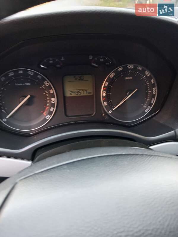 Универсал Skoda Octavia 2004 в Луцке фото 4 Универсал Skoda Octavia 2004 в Луцке
