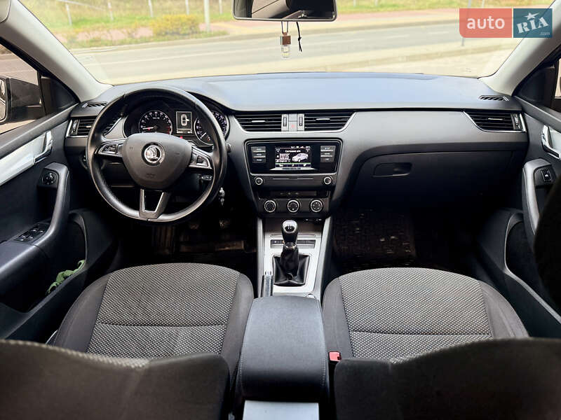 Лифтбек Skoda Octavia 2016 в Львове