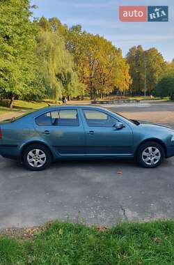 Лифтбек Skoda Octavia 2005 в  фото 8 Лифтбек Skoda Octavia 2005 в