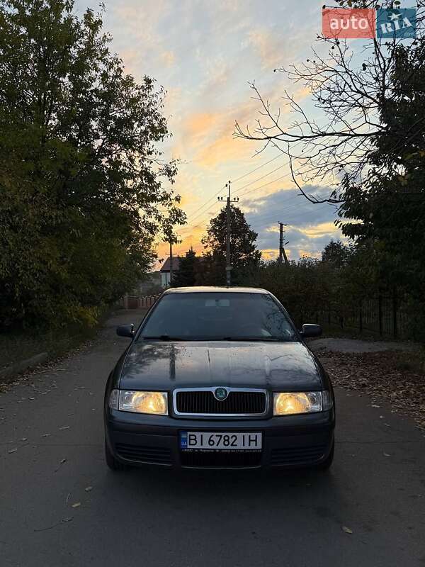 Лифтбек Skoda Octavia 2005 в  фото Лифтбек Skoda Octavia 2005 в
