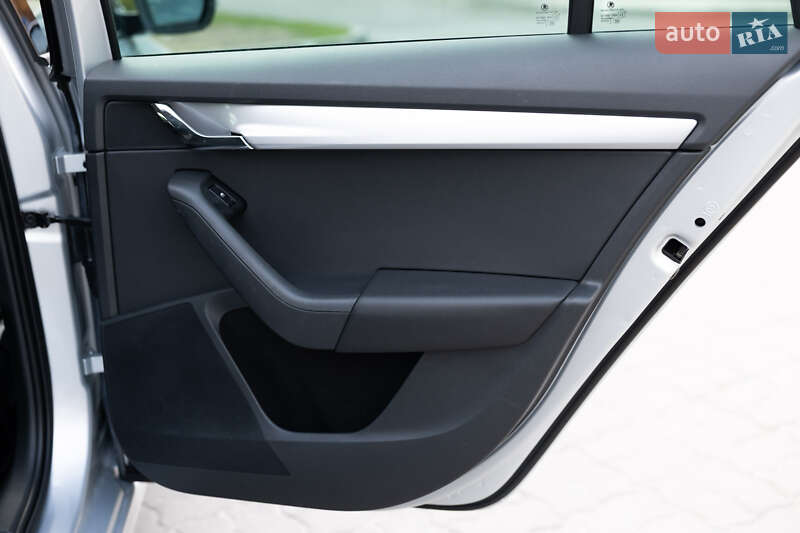 Универсал Skoda Octavia 2016 в Луцке фото 59 Универсал Skoda Octavia 2016 в Луцке