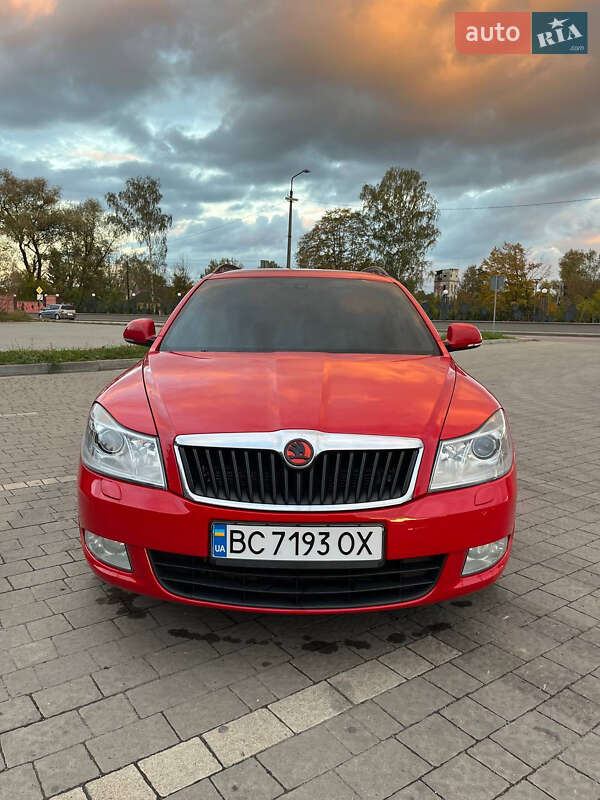 Универсал Skoda Octavia 2011 в Дрогобыче