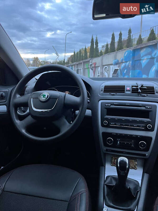 Универсал Skoda Octavia 2011 в Дрогобыче