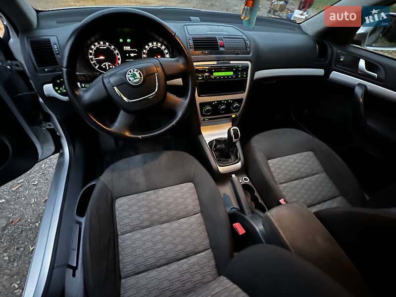 Ліфтбек Skoda Octavia 2011 в Надвірній фото 23 Ліфтбек Skoda Octavia 2011 в Надвірній