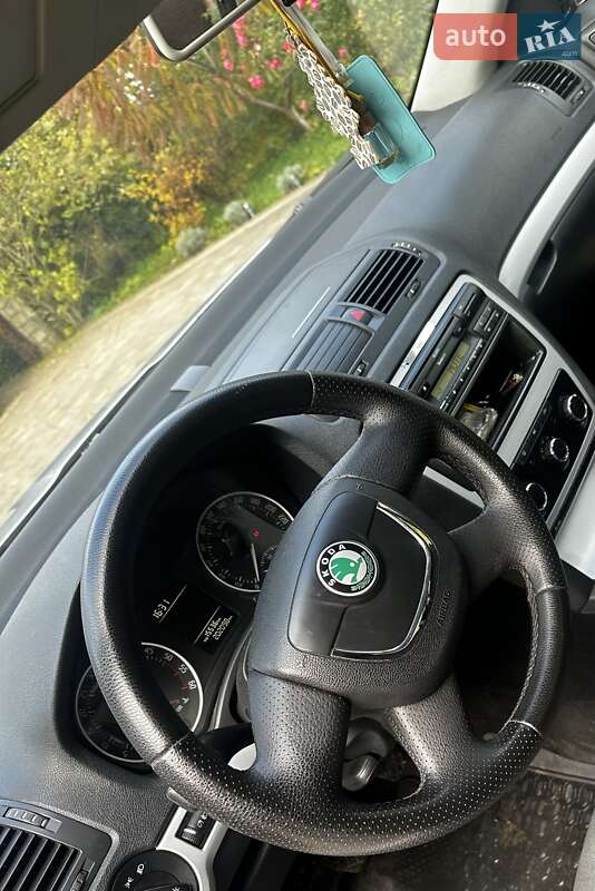 Ліфтбек Skoda Octavia 2011 в Надвірній фото 36 Ліфтбек Skoda Octavia 2011 в Надвірній