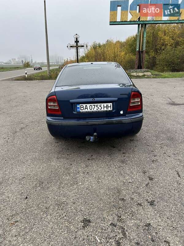 Лифтбек Skoda Octavia 2002 в Пятихатках
