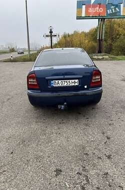 Лифтбек Skoda Octavia 2002 в  фото 4 Лифтбек Skoda Octavia 2002 в