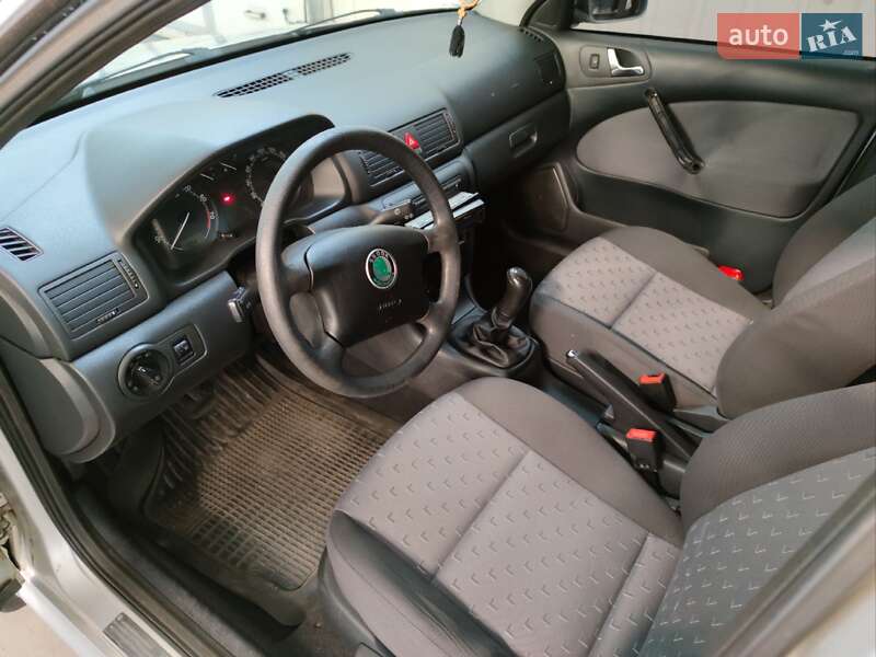 Ліфтбек Skoda Octavia 2006 в Дніпрі