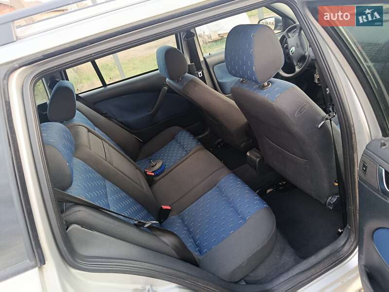 Универсал Skoda Octavia 2002 в Ивано-Франковске