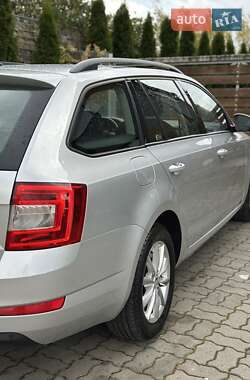 Універсал Skoda Octavia 2015 в  фото 46 Універсал Skoda Octavia 2015 в