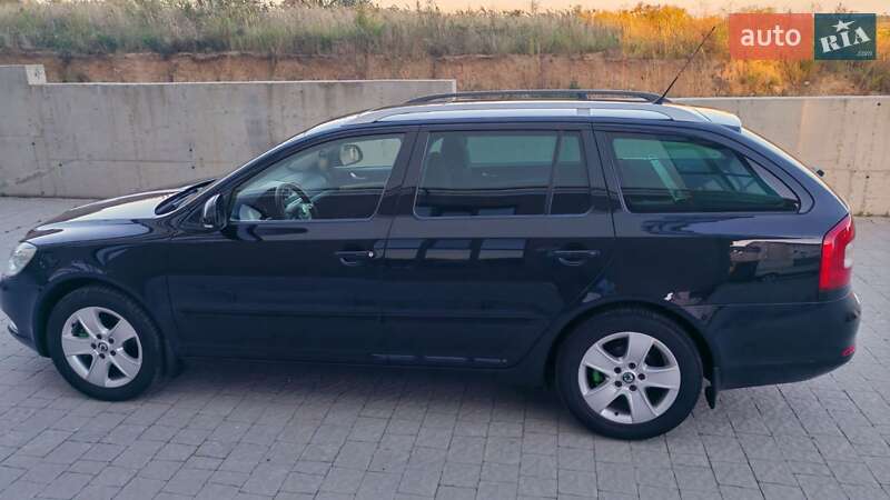 Универсал Skoda Octavia 2009 в Сокале