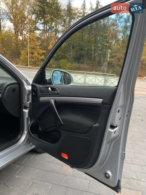 Универсал Skoda Octavia 2010 в Тернополе