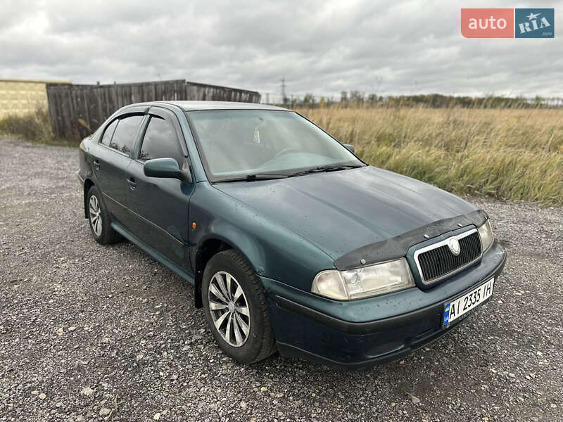 Лифтбек Skoda Octavia 1998 в Киеве
