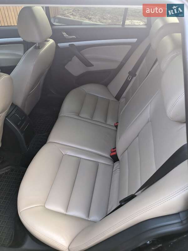 Универсал Skoda Octavia 2010 в Дрогобыче