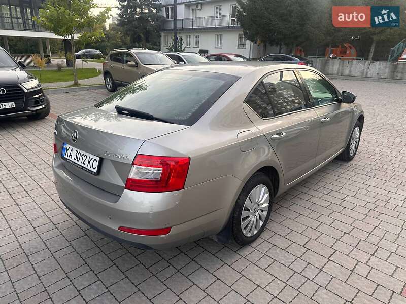 Ліфтбек Skoda Octavia 2015 в Львові