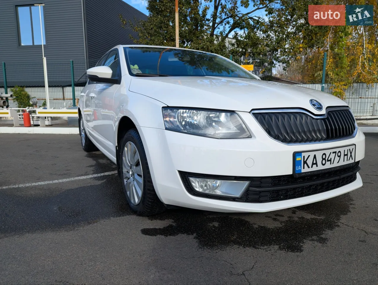 надійний без проблемний невибагливий автомобіль 17 року з салону
не фарбований, рідний пробіг офіційний сервіс., надійний двигун 150 кінських сил 6 КПП розхід палива 6,2 літри..
нова гума, після то..