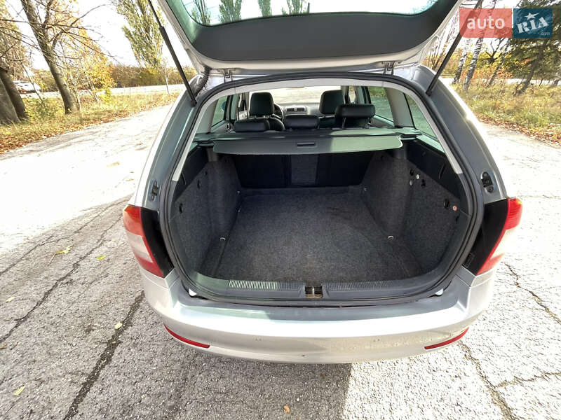 Универсал Skoda Octavia 2012 в Кельменцах фото 24 Универсал Skoda Octavia 2012 в Кельменцах