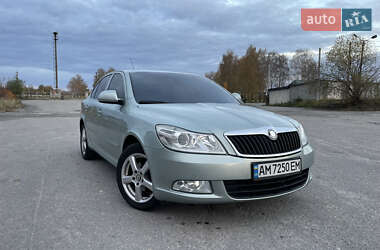 Лифтбек Skoda Octavia 2010 в Звягеле Лифтбек Skoda Octavia 2010 в Звягеле
