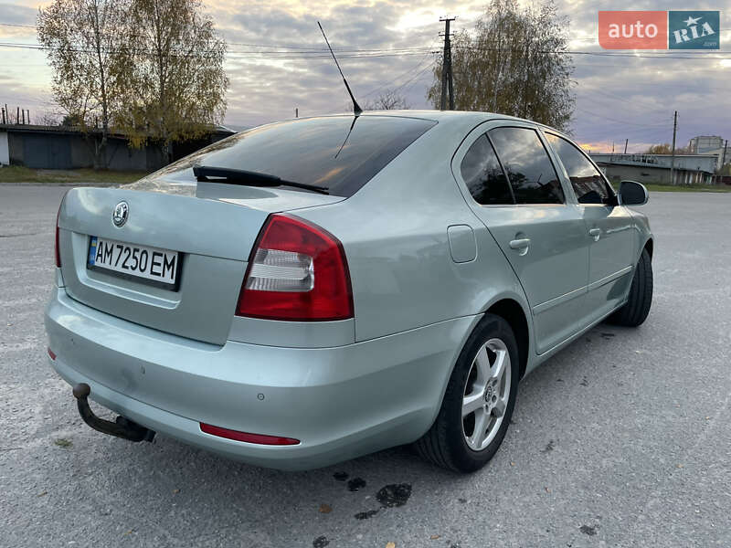 Лифтбек Skoda Octavia 2010 в Звягеле