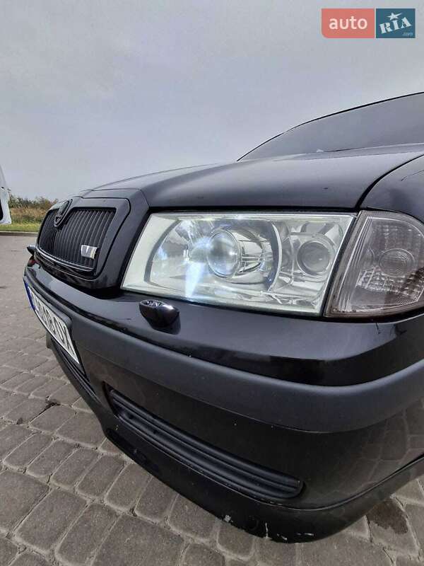 Лифтбек Skoda Octavia 2003 в Львове