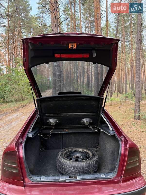 Лифтбек Skoda Octavia 1998 в Полтаве