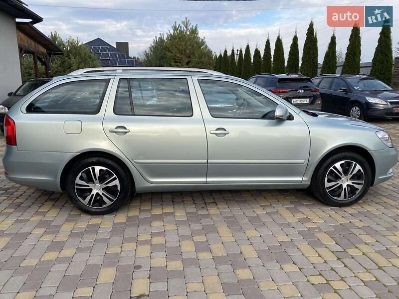 Універсал Skoda Octavia 2009 в Нововолинську
