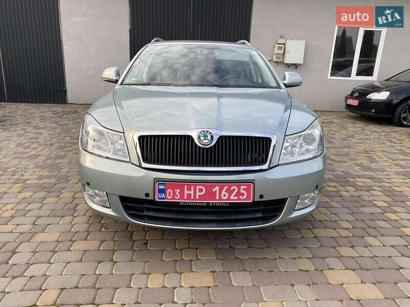 Універсал Skoda Octavia 2009 в Нововолинську