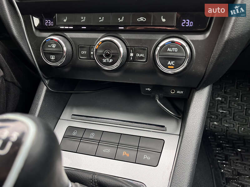 Универсал Skoda Octavia 2015 в Хусте