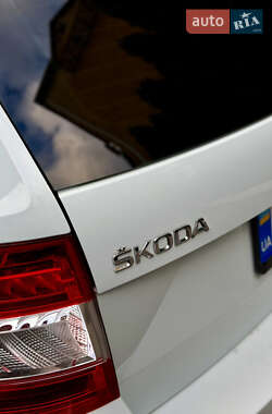 Універсал Skoda Octavia 2015 в  фото 19 Універсал Skoda Octavia 2015 в