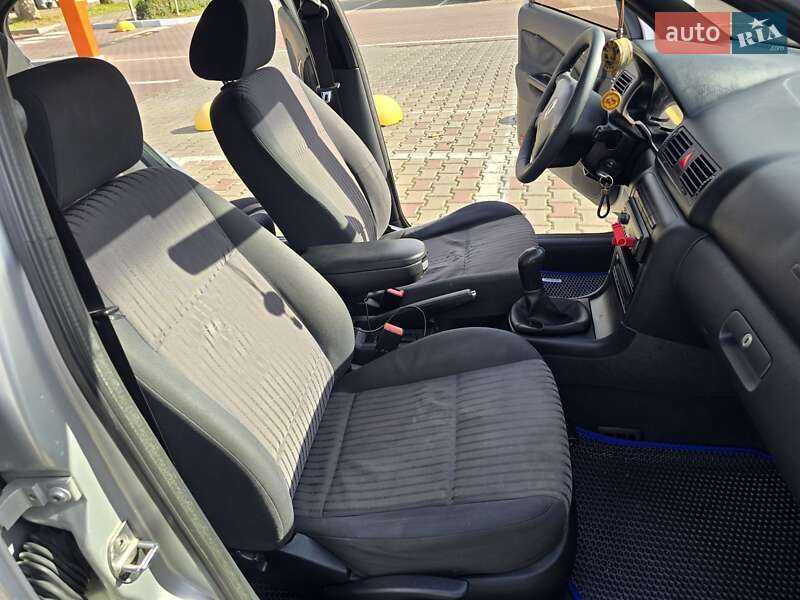 Лифтбек Skoda Octavia 2002 в Одессе фото 30 Лифтбек Skoda Octavia 2002 в Одессе