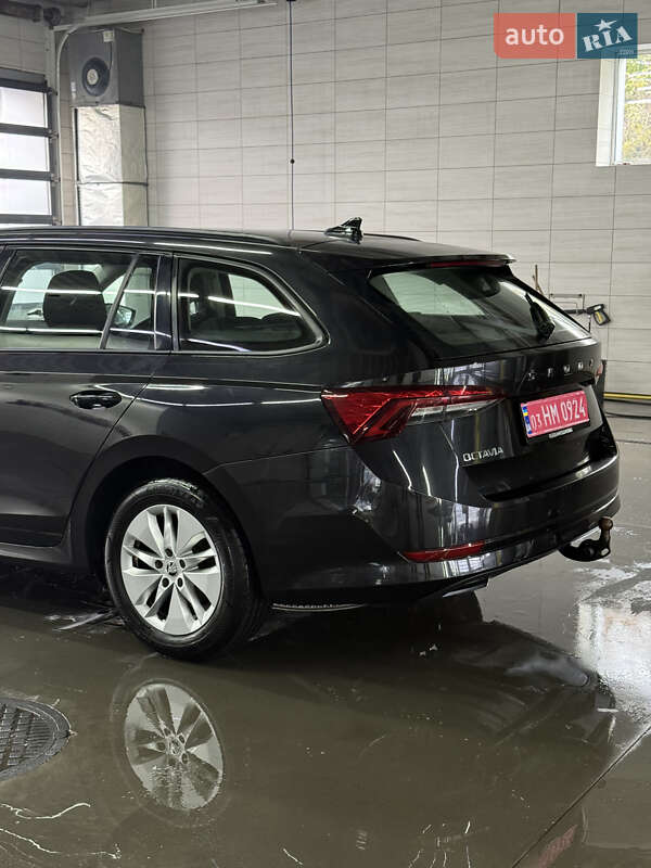 Универсал Skoda Octavia 2021 в Луцке