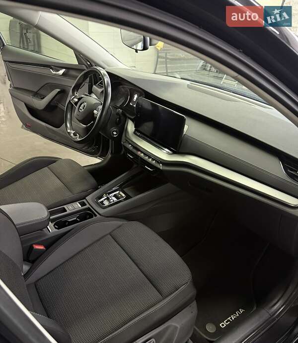 Универсал Skoda Octavia 2021 в Луцке