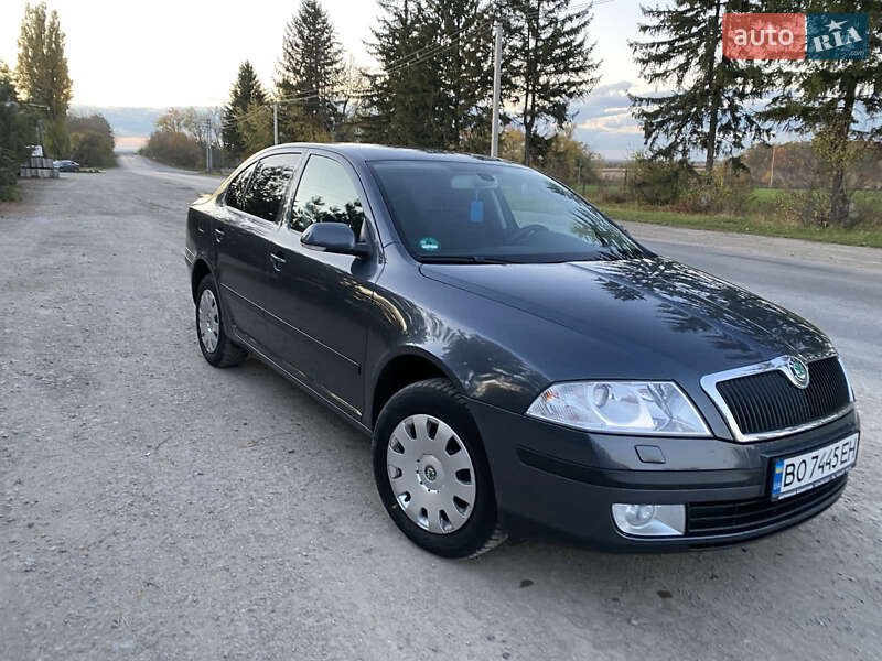 Лифтбек Skoda Octavia 2007 в Борщеве