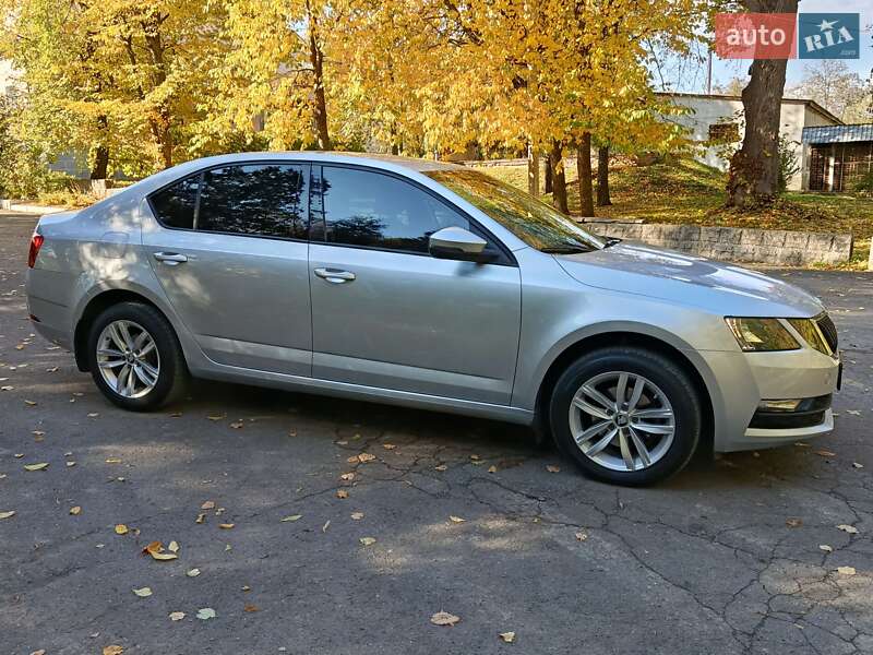 Лифтбек Skoda Octavia 2020 в Волочиске