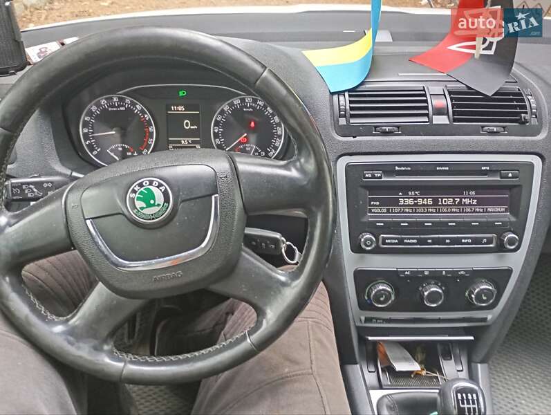 Универсал Skoda Octavia 2010 в Самборе фото 4 Универсал Skoda Octavia 2010 в Самборе