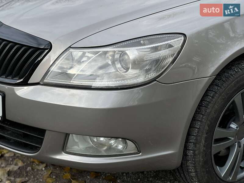 Лифтбек Skoda Octavia 2010 в Каменском