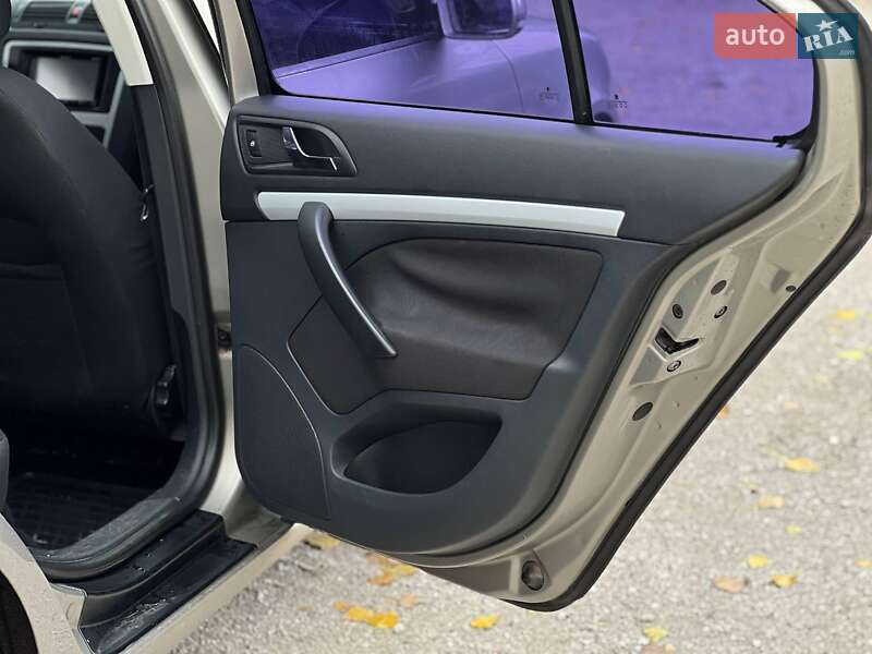 Лифтбек Skoda Octavia 2010 в Каменском