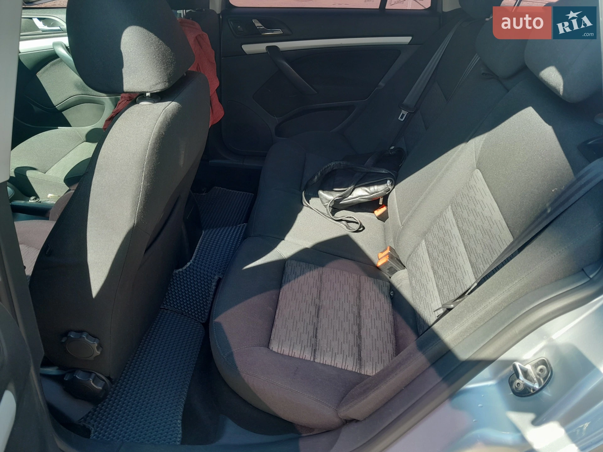 Skoda Octavia 2011 VIN TMBHT61ZXC2067174 фото оголошення 5 з 12